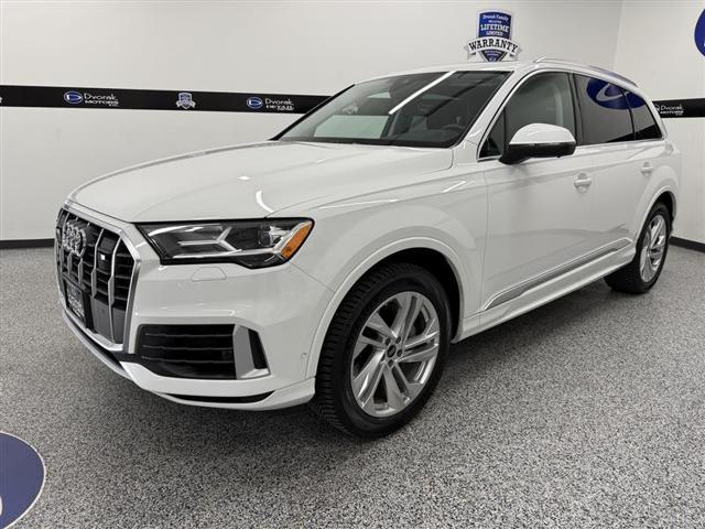 2023 audi q7 55 premium plus