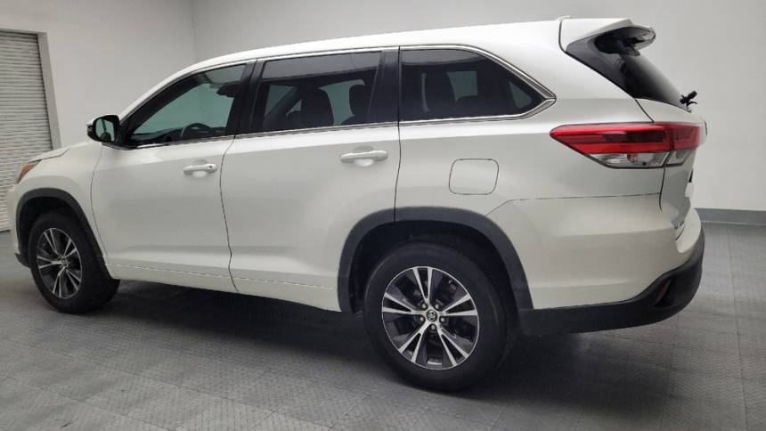 2018 toyota highlander le