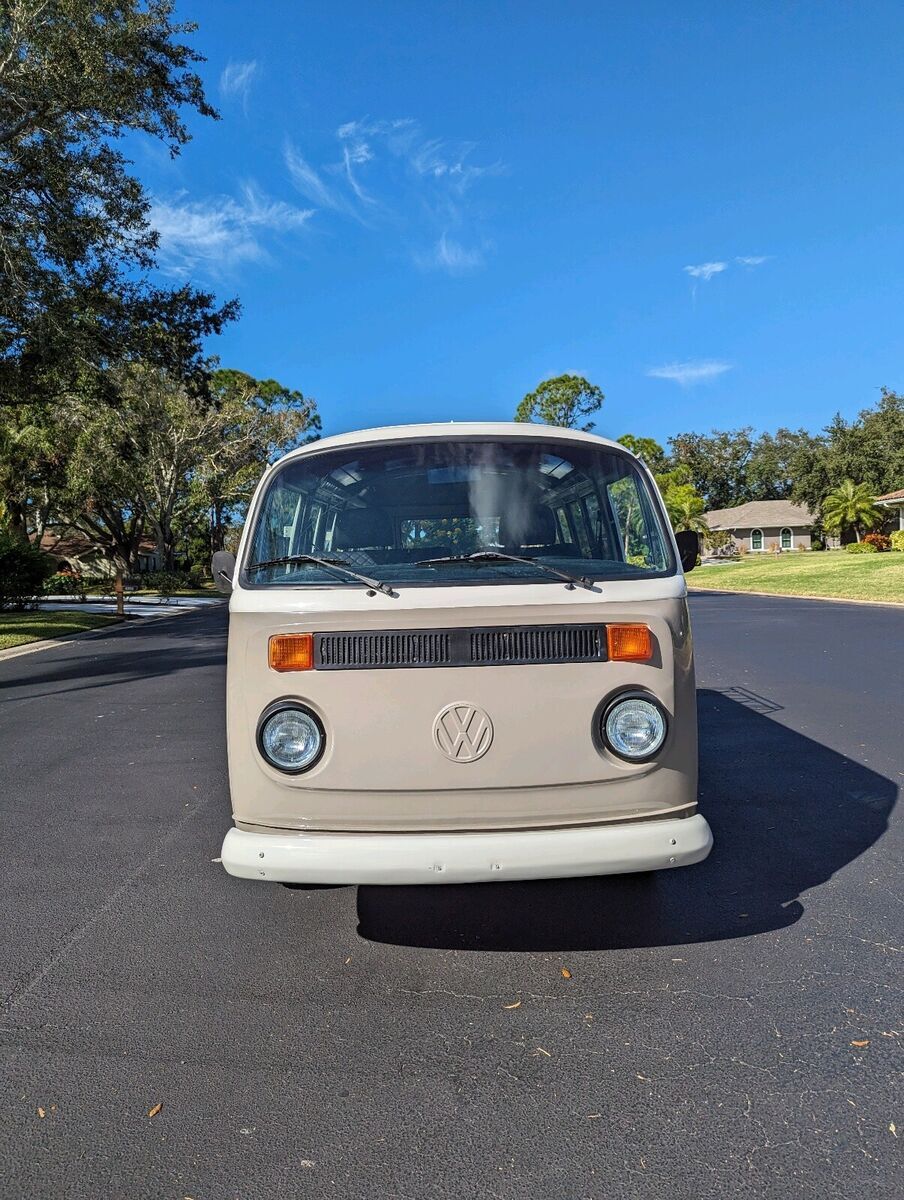 1993 volkswagen type 2 brown rwd manual 14 window clipper kombi vw bus