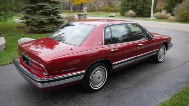 1991 buick park avenue with only 3061 actual miles! loaded