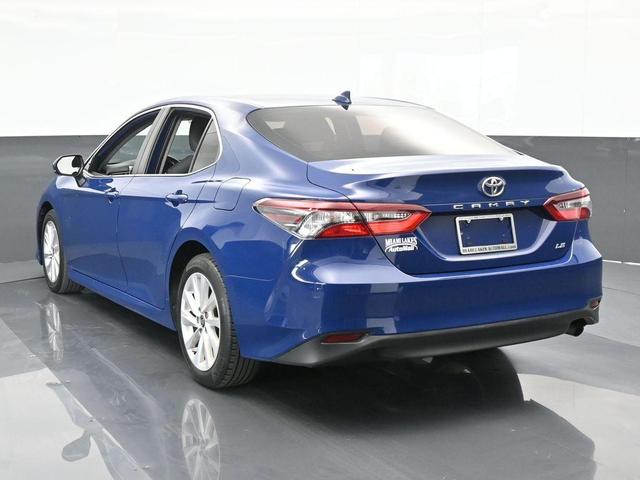 2023 toyota camry le