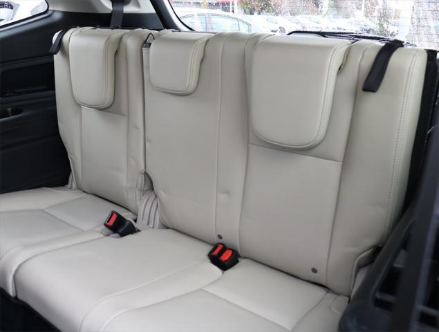 2022 subaru ascent limited 8-passenger