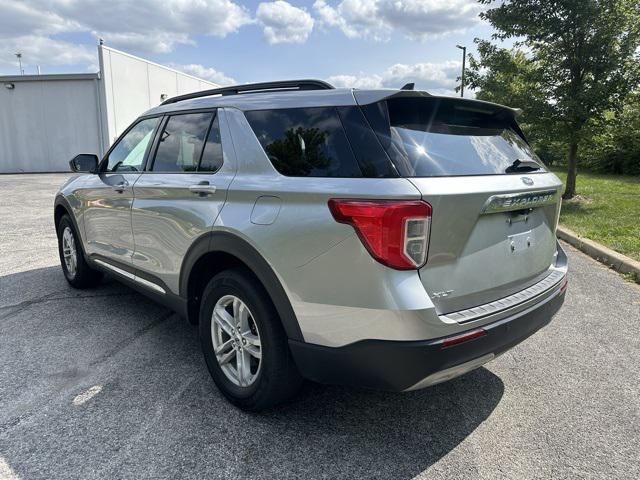 2021 ford explorer xlt