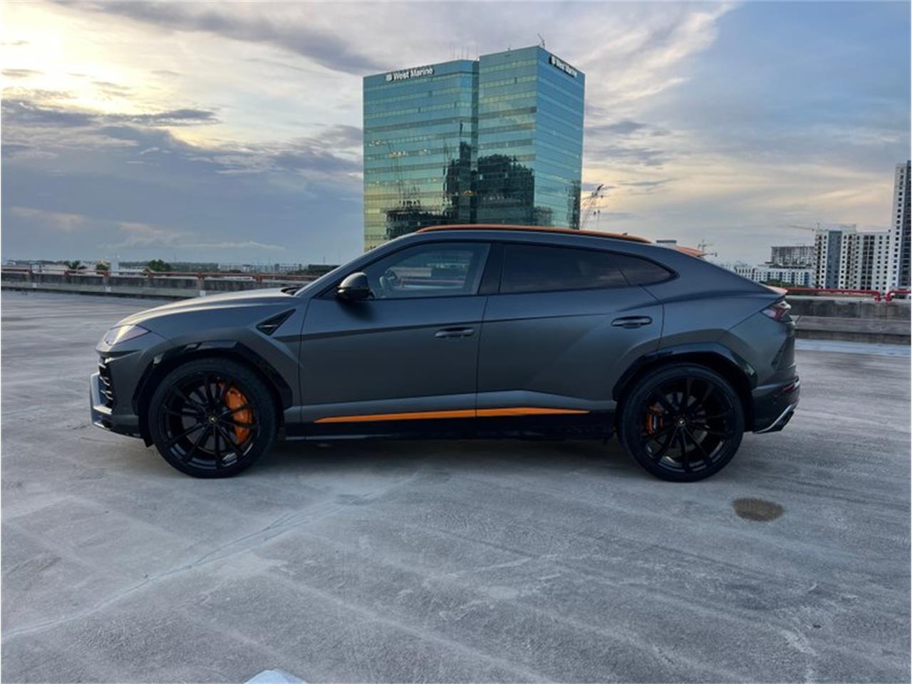 2019 lamborghini urus