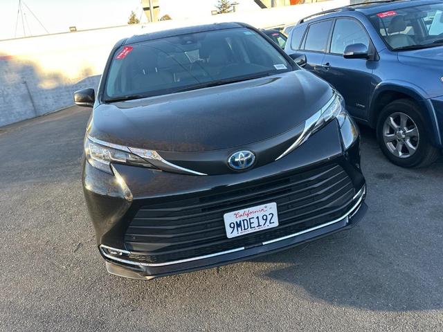 2023 toyota sienna xle
