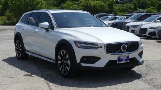 2024 Volvo V60 Cross Country
