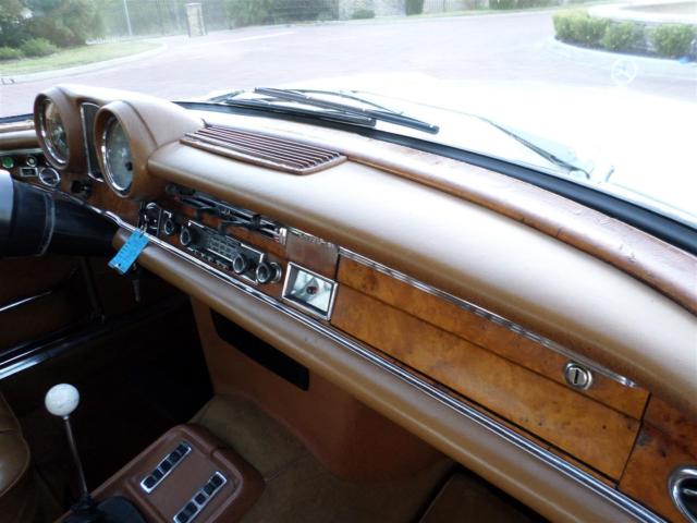 1971 mercedes-benz 280se 3.5 coupe 4-speed
