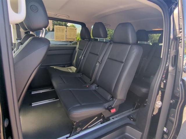 2023 mercedes-benz metris base