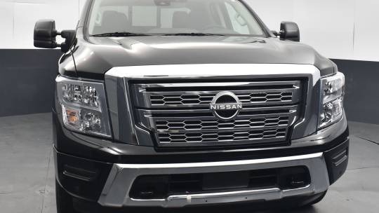 2024 Nissan Titan sv