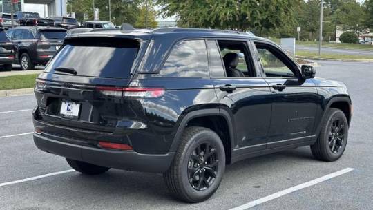 2024 Jeep se