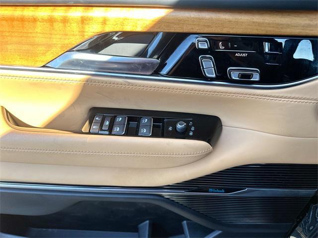 2023 jeep grand wagoneer series iii 4x4