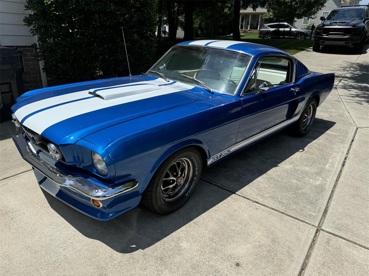 1965 ford mustang