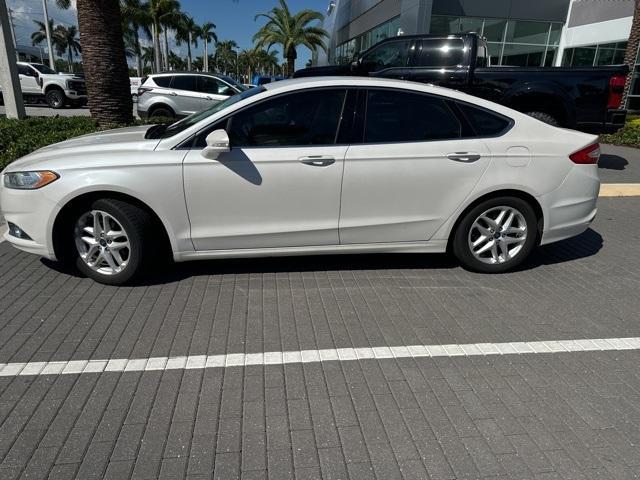 2014 ford fusion se