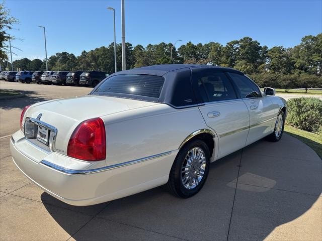 2006 lincoln town car signature