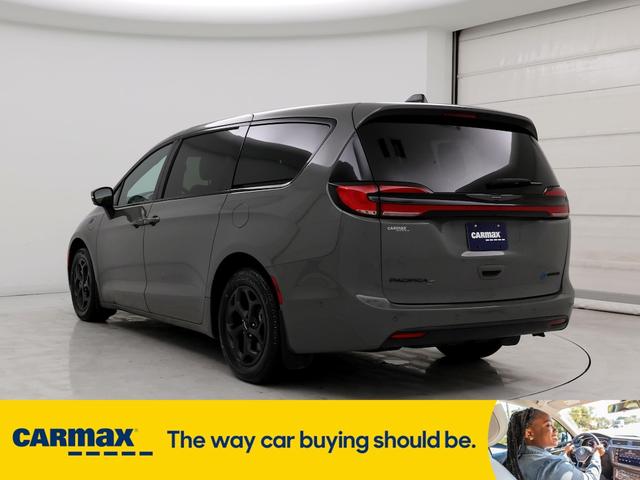 2023 chrysler pacifica hybrid touring l