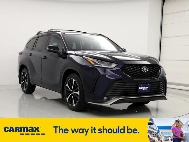 2021 toyota highlander xse