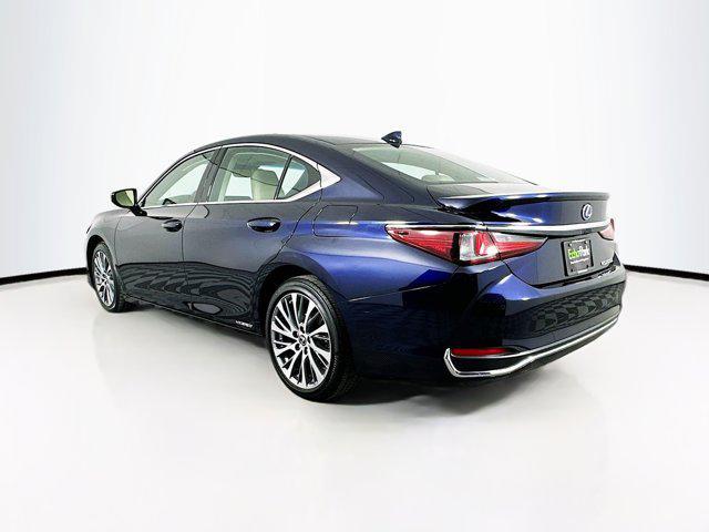 2021 lexus es 300h base