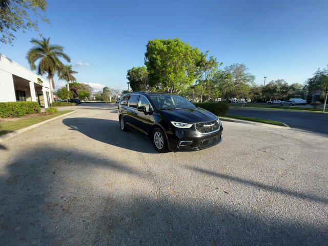 2022 chrysler pacifica touring l