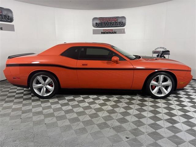 2008 dodge challenger srt8