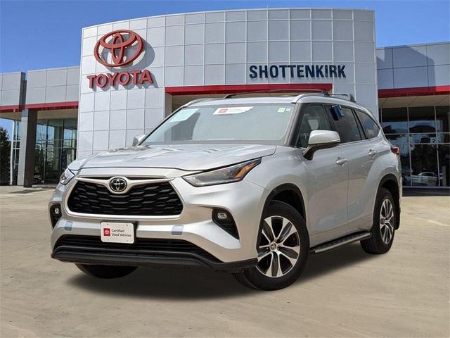 2021 toyota highlander xle
