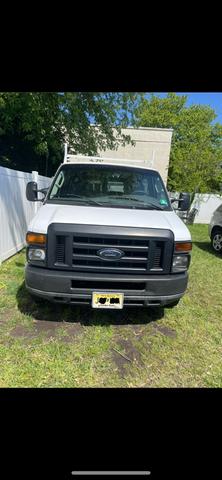 2008 ford e250 base
