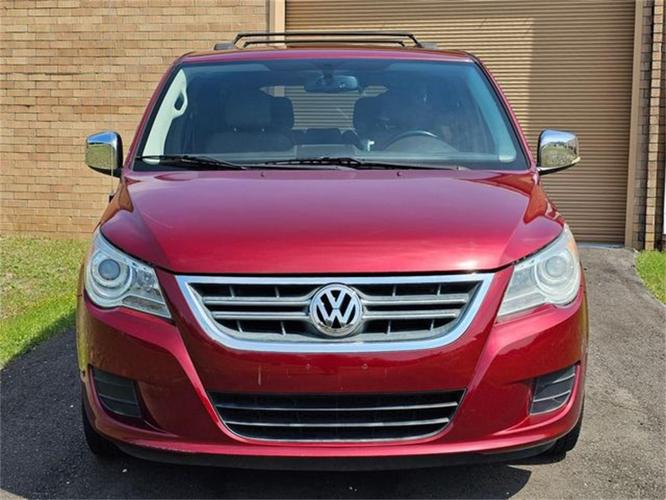 2012 volkswagen routan in hope mills, north carolina