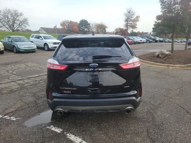 2022 ford edge titanium