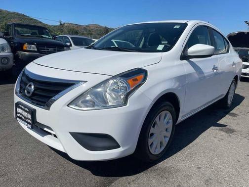 2017 nissan versa