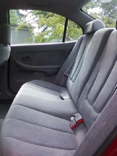 06 hyundai elantra, 5-sp manual, 41k mi, very clean in westerville, oh