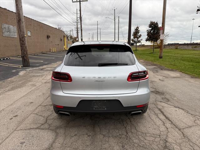 2018 porsche macan base
