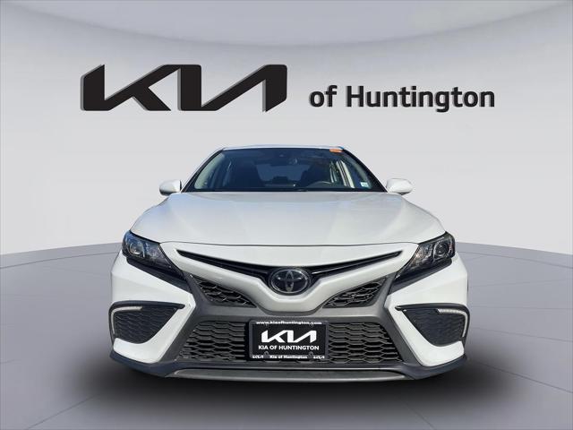 2023 toyota camry se