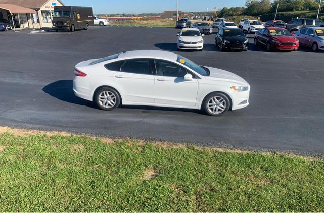 2014 ford fusion se