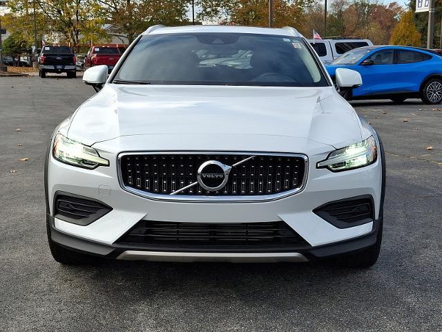 2020 volvo v60 cross country t5