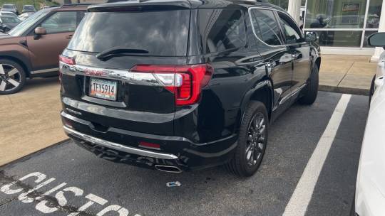 2023 GMC Acadia denali