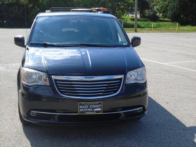 2014 chrysler town & country touring