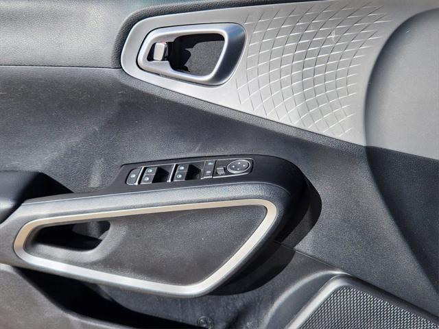 2020 kia soul lx
