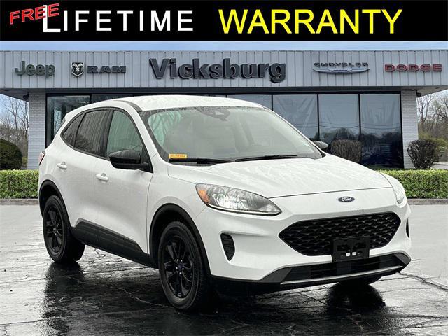 2020 ford escape se