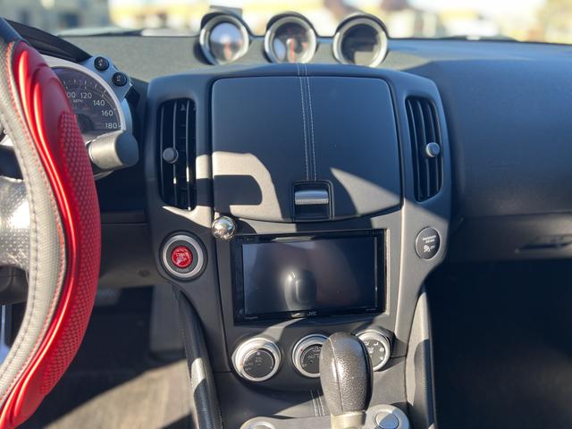 2013 nissan 370z base