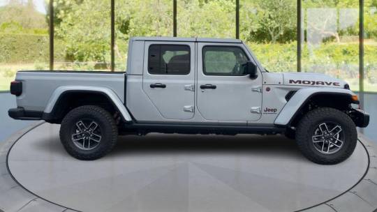 2024 Jeep Gladiator