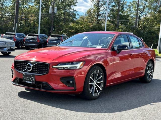 2022 volvo s60 b5 momentum