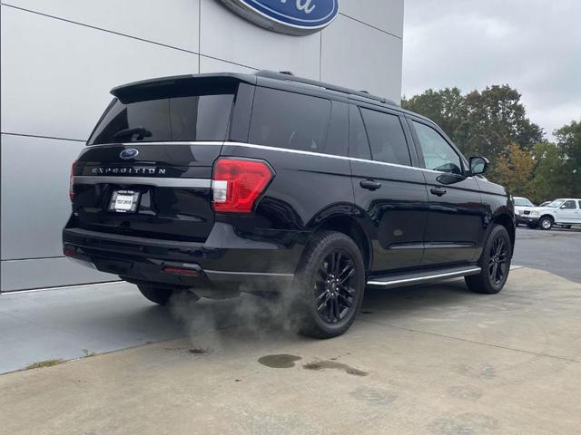 2022 ford expedition xlt