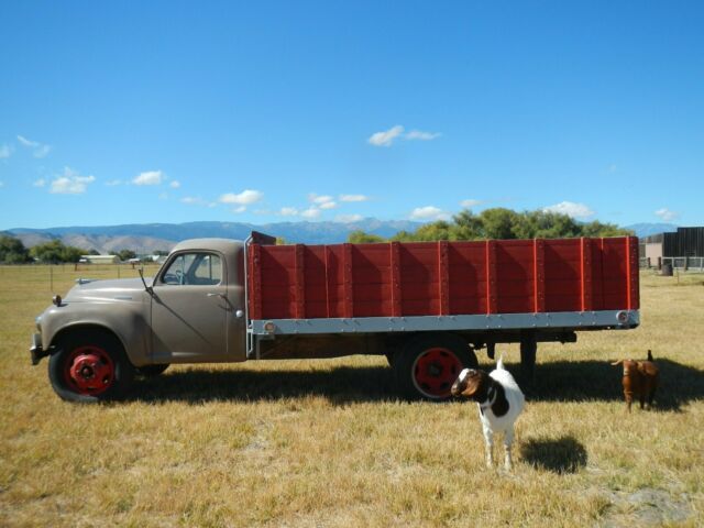 1949 studebaker grain truck