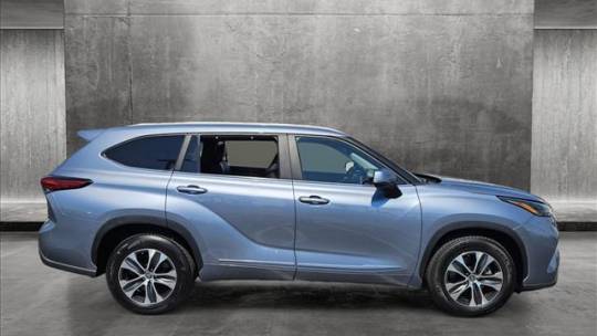 2023 toyota highlander xle