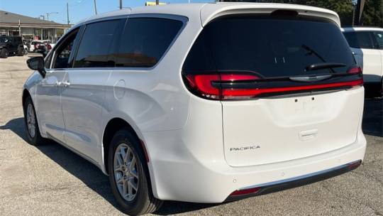 2025 Chrysler Pacifica