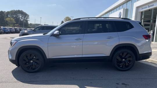 2024 Volkswagen Atlas se with technology