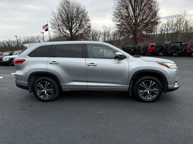 2018 toyota highlander le plus