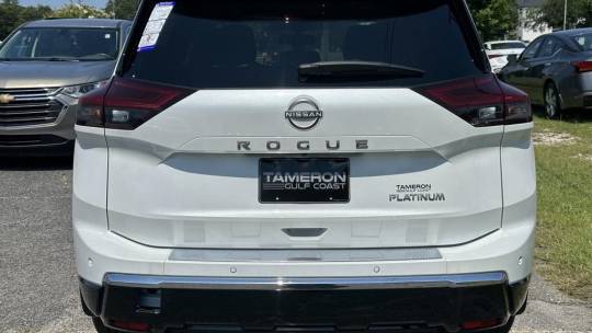 2024 Nissan platinum