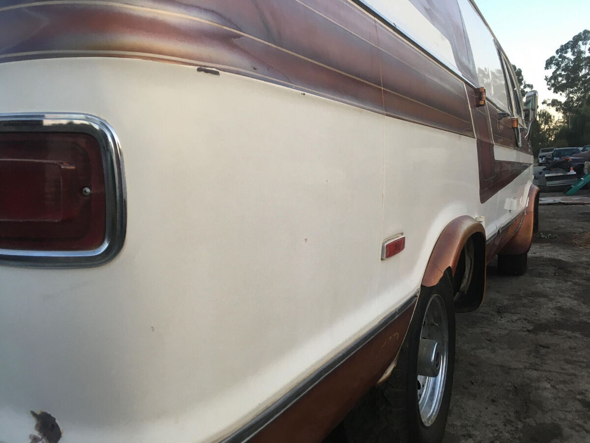 1977 dodge b300 extended wheelbase/body custom shag van by house of stewart