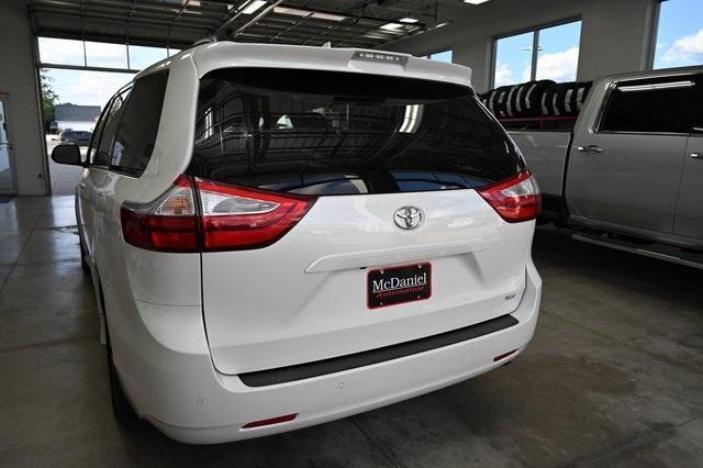 2018 toyota sienna xle