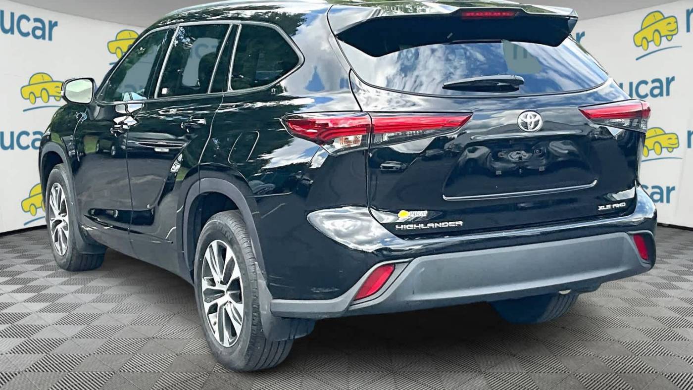 2021 toyota highlander xle